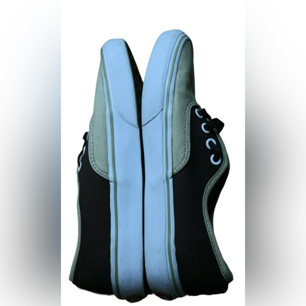 Custom Design Vans - Picture 2 of 14